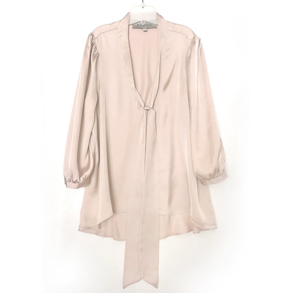 Beige polyester women's blouse. Size XS. 3/4 sleeve. V-neck. Button down - Picture 1 of 3